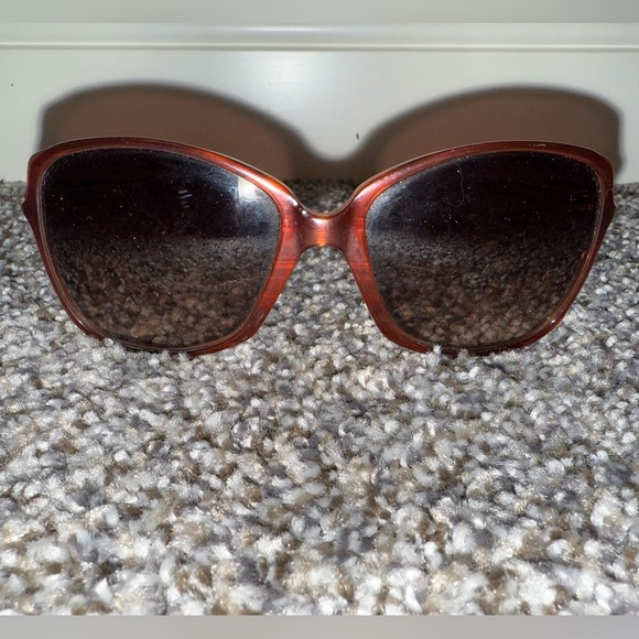 DKNY brown sunglasses - Picture 1 of 3